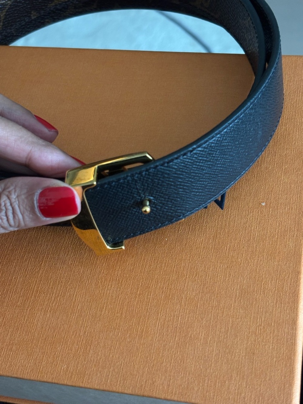 Louis Vuitton Black and Monogram Reversible Belt with Gold LV Buckle - Picture 3 of 6